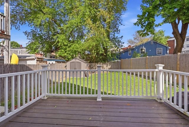 47 Chestnut St, Lynn, MA 01902