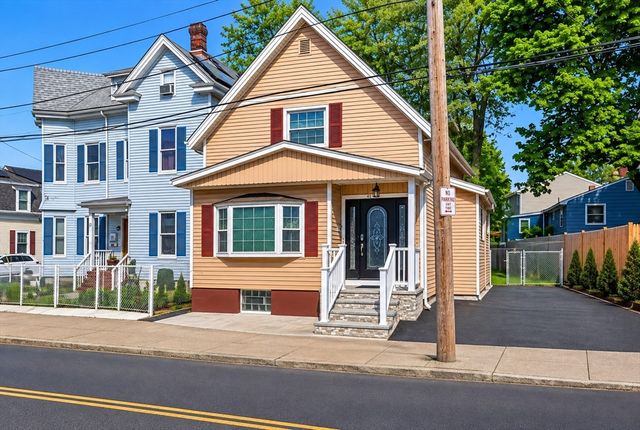 47 Chestnut St, Lynn, MA 01902