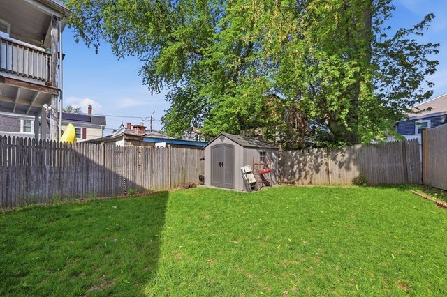 47 Chestnut St, Lynn, MA 01902