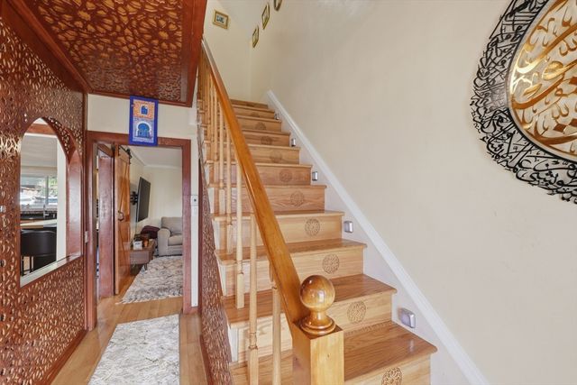47 Chestnut St, Lynn, MA 01902