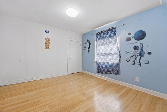 47 Chestnut St, Lynn, MA 01902