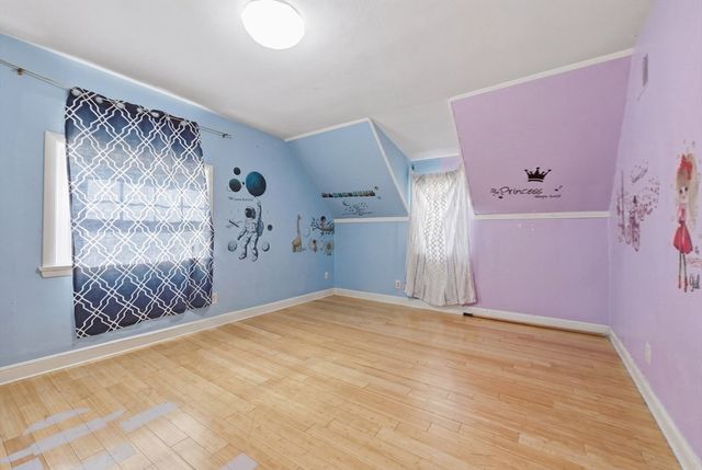 47 Chestnut St, Lynn, MA 01902
