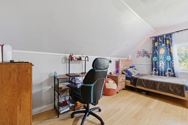 47 Chestnut St, Lynn, MA 01902