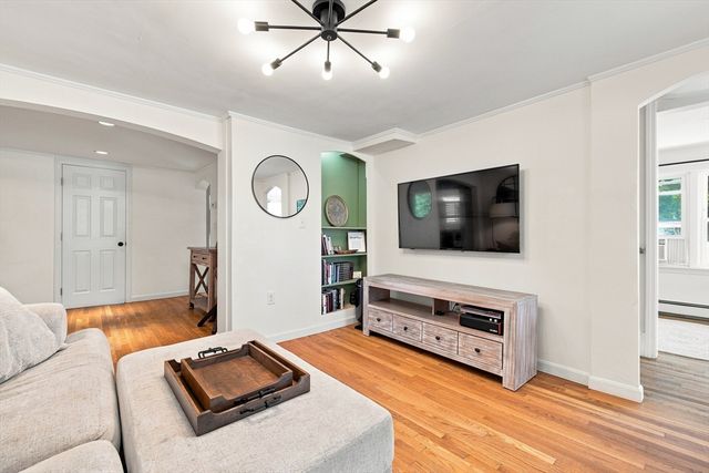 589 South St, Wrentham, MA 02093
