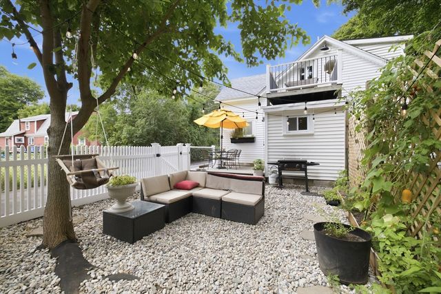 589 South St, Wrentham, MA 02093