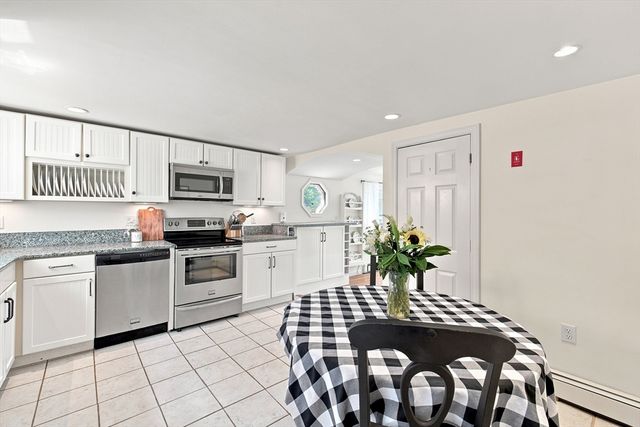 589 South St, Wrentham, MA 02093