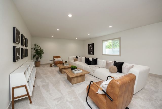 517 Timberline Drive, Gilbert, IA 50105