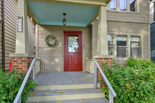 2907 S 11th STREET, Milwaukee, WI 53215