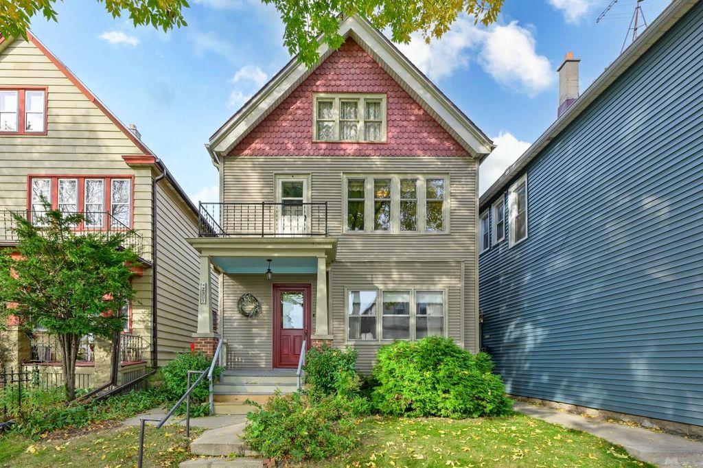 2907 S 11th STREET, Milwaukee, WI 53215