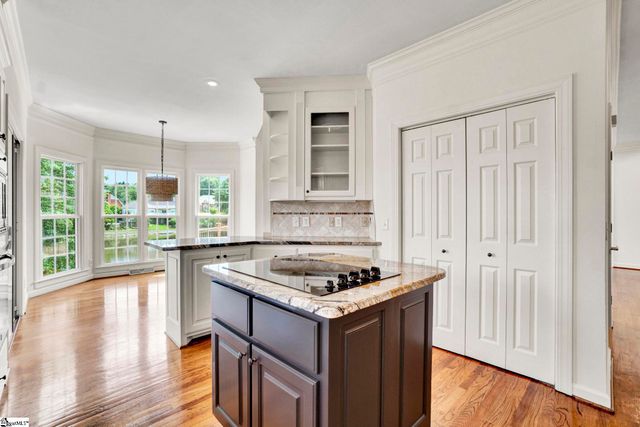401 Ladykirk Lane, Greer, SC 29650