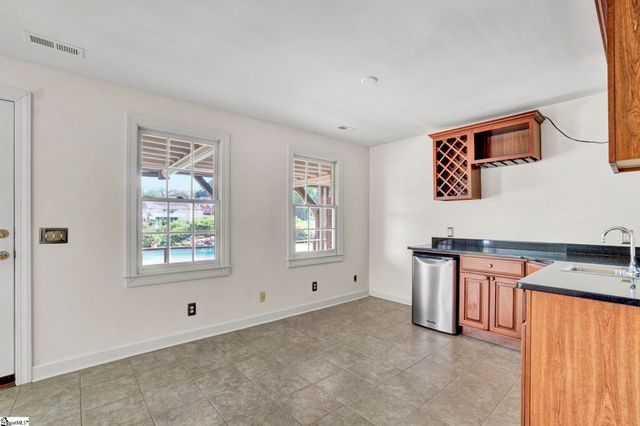 401 Ladykirk Lane, Greer, SC 29650