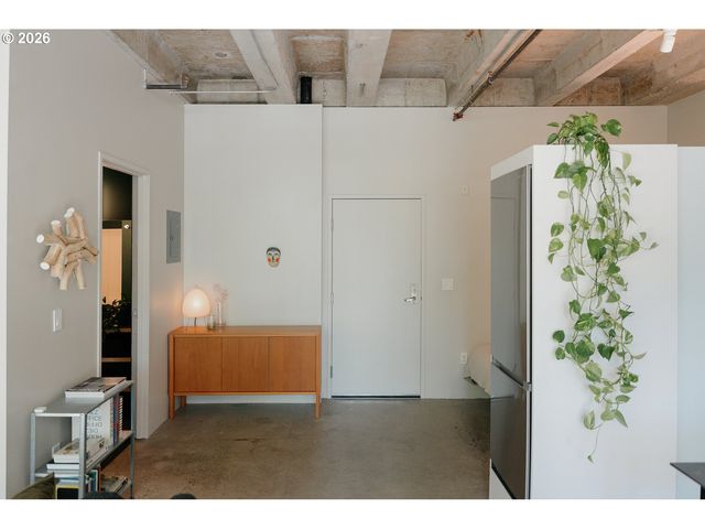 900 Ne 81st Ave 103, Portland, OR 97213