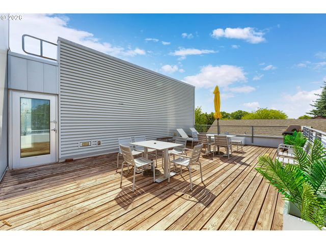 900 Ne 81st Ave 103, Portland, OR 97213