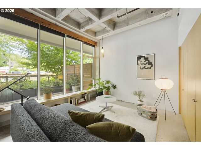 900 Ne 81st Ave 103, Portland, OR 97213