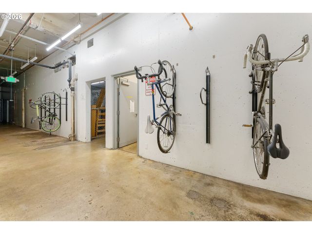900 Ne 81st Ave 103, Portland, OR 97213