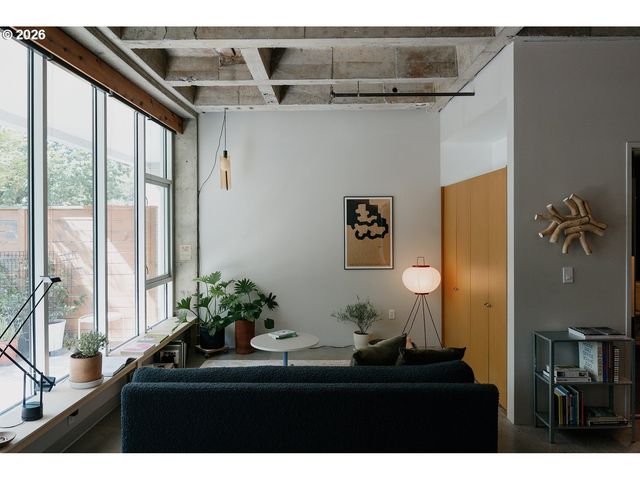 900 Ne 81st Ave 103, Portland, OR 97213
