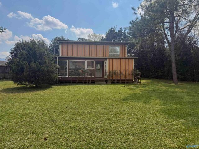 9608 SE Waldrop Drive SE, Huntsville, AL 35803