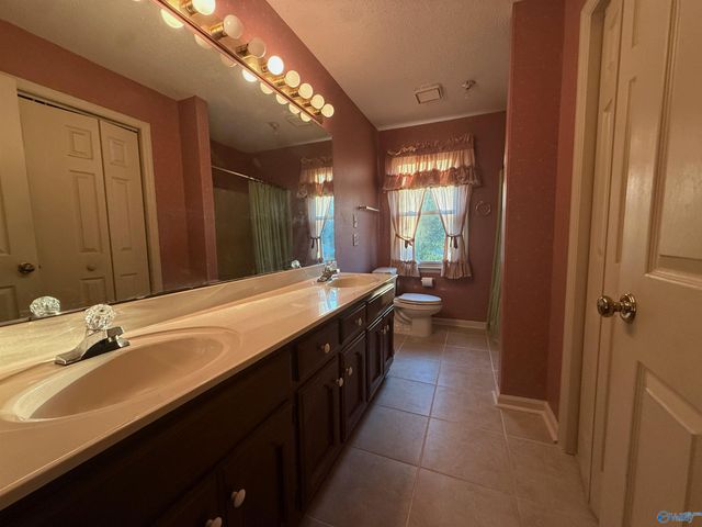 9608 SE Waldrop Drive SE, Huntsville, AL 35803