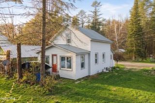 12 Tavern Road, Hadley, NY 12835