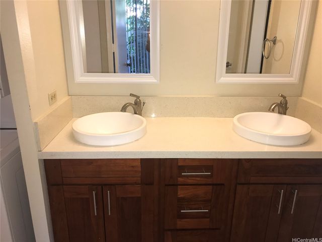 98-410 Koauka Loop 1D, Aiea, HI 96701