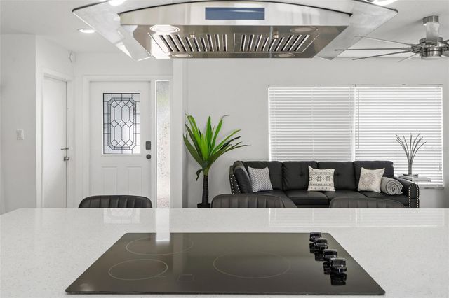 5809 IMPERIAL KEY, Tampa, FL 33615