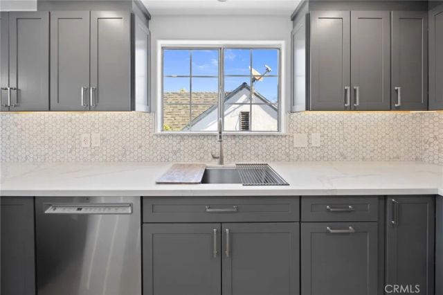 422 Parkman, Los Angeles, CA 90026