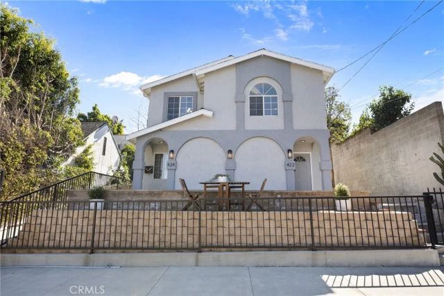422 Parkman, Los Angeles, CA 90026
