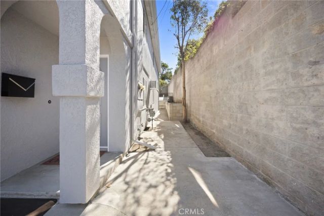 422 Parkman, Los Angeles, CA 90026