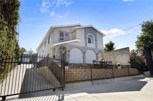 422 Parkman, Los Angeles, CA 90026