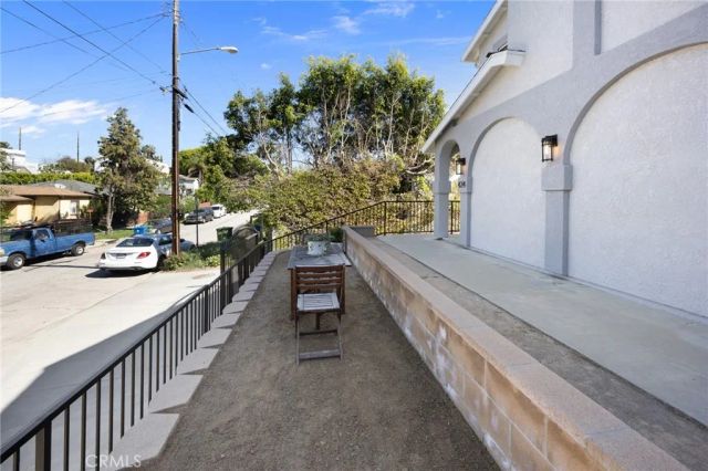 422 Parkman, Los Angeles, CA 90026