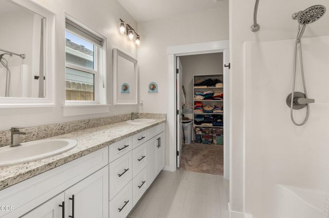 692 Kaitlin Lane, Medford, OR 97501