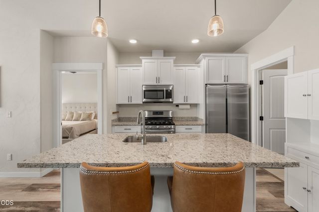 692 Kaitlin Lane, Medford, OR 97501