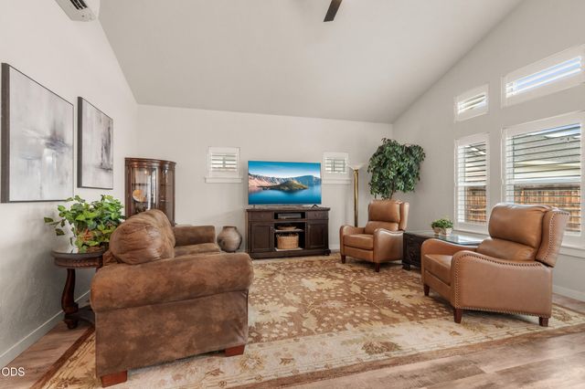 692 Kaitlin Lane, Medford, OR 97501