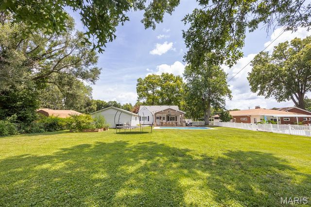 239 S 9th Street, East Alton, IL 62024
