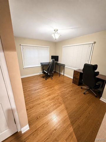 239 S 9th Street, East Alton, IL 62024