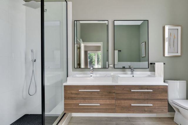 284 Stonington Drive 207, Bloomingdale, IL 60108