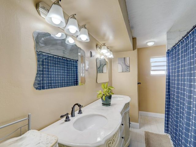 1621 SW 3rd Avenue, Pompano Beach, FL 33060