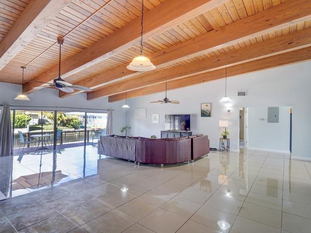 1621 SW 3rd Avenue, Pompano Beach, FL 33060