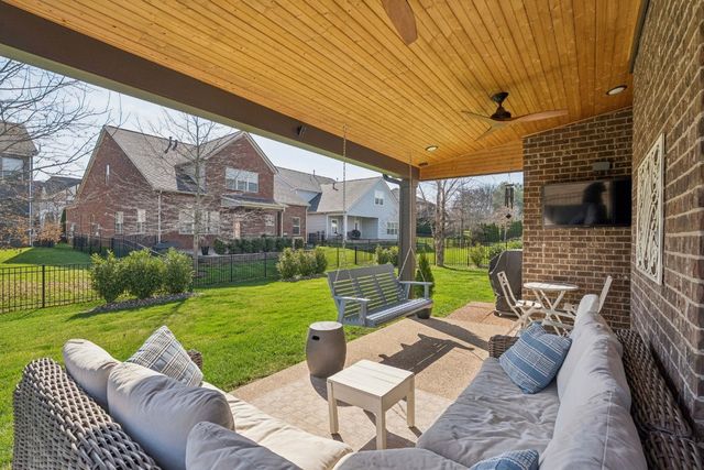 5008 Rizer Point Dr, Franklin, TN 37069