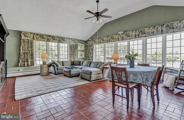 512 SWEDESFORD RD, Ambler, PA 19002