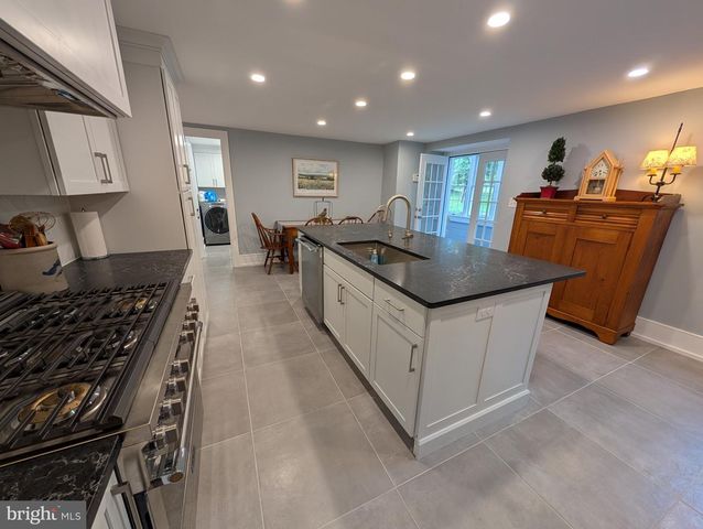 512 SWEDESFORD RD, Ambler, PA 19002