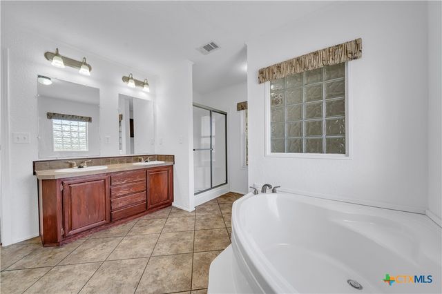 6 River Bluff Drive, Lytle, TX 78052