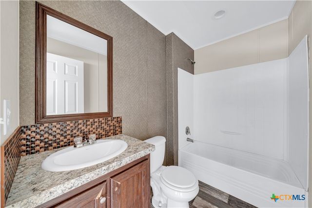 6 River Bluff Drive, Lytle, TX 78052