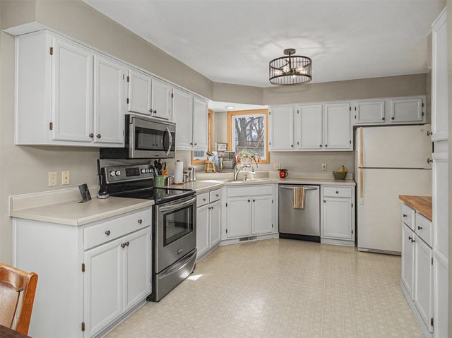 3714 Columbine Circle, Ames, IA 50010