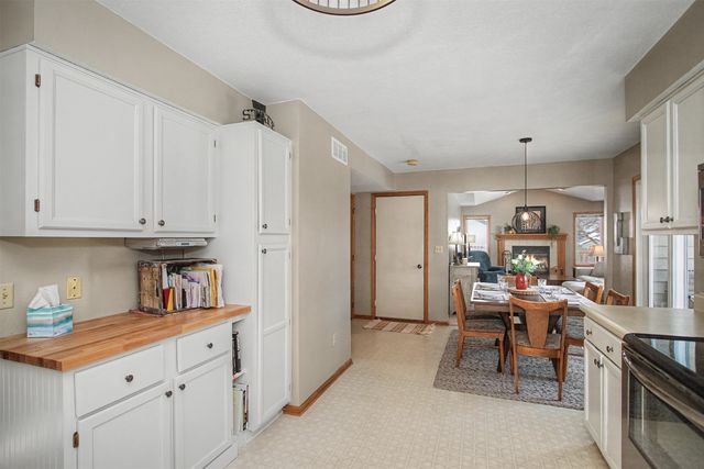 3714 Columbine Circle, Ames, IA 50010