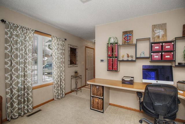 3714 Columbine Circle, Ames, IA 50010