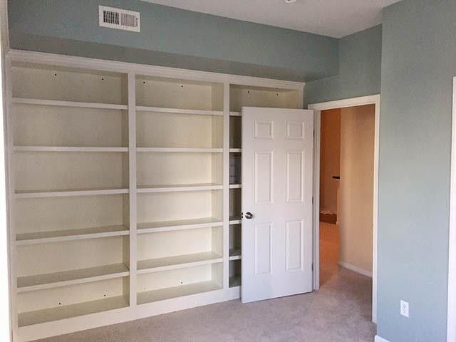 926 W Summerfield Glen Circle, Ann Arbor, MI 48103