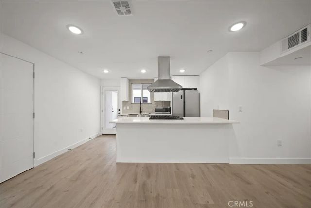171 S Hoover, Los Angeles, CA 90004