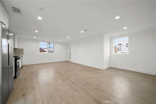 171 S Hoover, Los Angeles, CA 90004