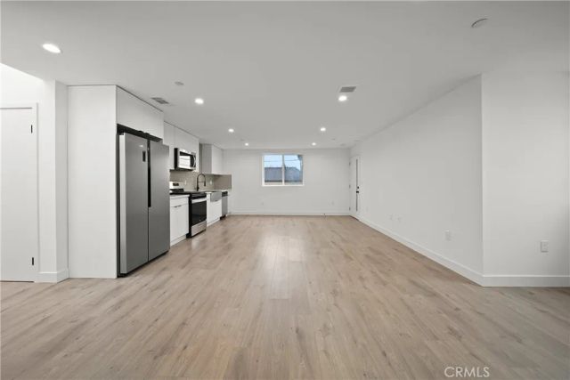 171 S Hoover, Los Angeles, CA 90004